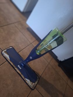 FLOOR CLEANER
