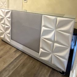 Reception Desk 