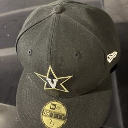 Vanderbilt University Men’s Fitted Hat 7.34  New Era 
