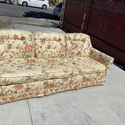 Full size pull Out Couch Sofa MCM FLORAL VINTAGE DESIGN 