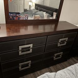 Queen Bedroom Set (bed Frame, Bedside Table, Dresser, & Mirror)