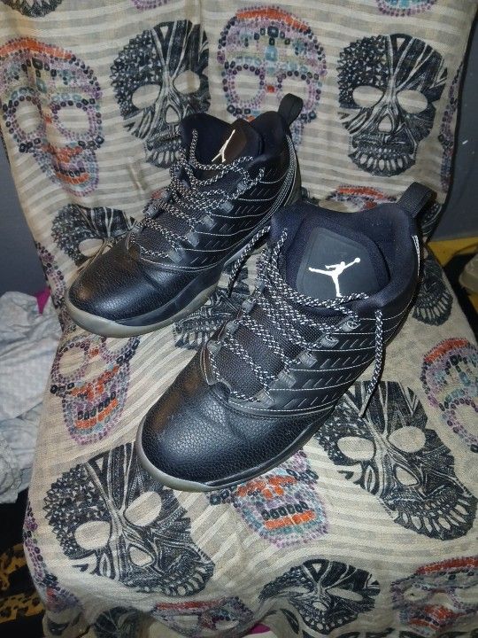 JORDAN VELOCITY SHOES