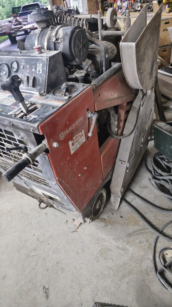 Husqvarna FS 4800D Concrete Saw