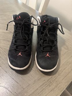 Boy Jordan shoes size 1.5