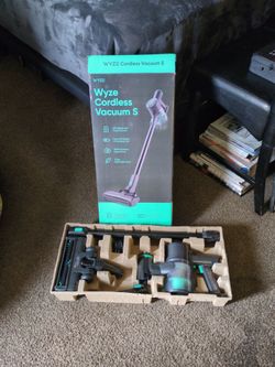 Wyze Cordless Vacuum S Gently Used in Box