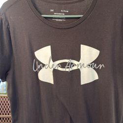 Women’s Under armour Tshirt xL