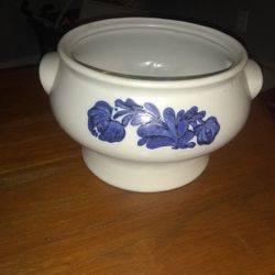 Colemans Collectibles
Stoneware Soup Tureen by Pfaltzgraff Yorktowne