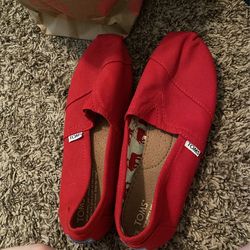 Toms Shoes
