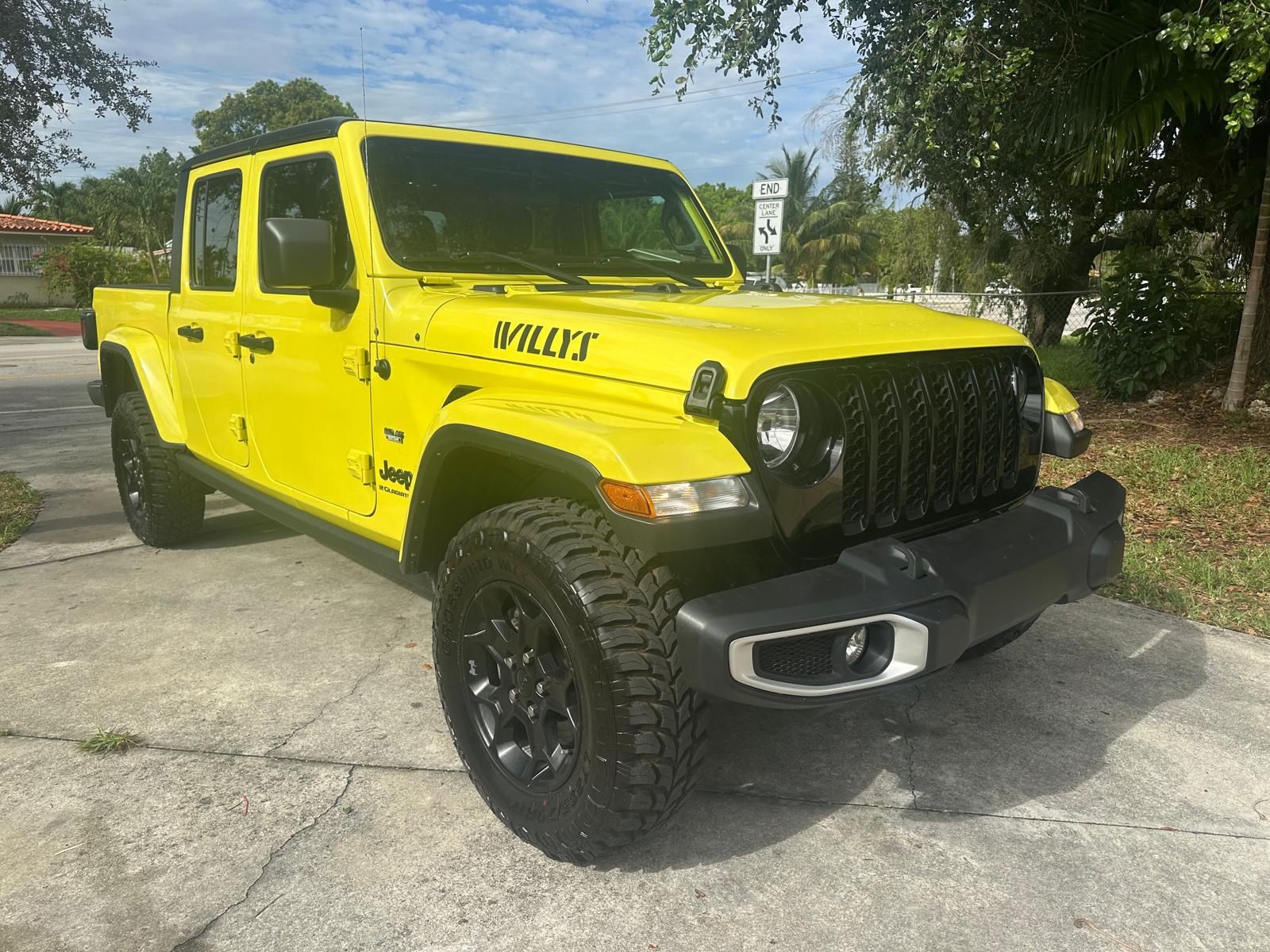 2023 Jeep Gladiator