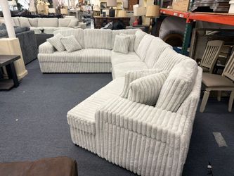 Seccionales Disponible// Sectional in Stock