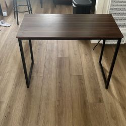 Desk / Table