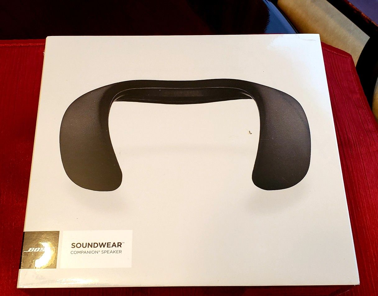 NEW Bose Soundwear Companion Wireless Wearable Speaker - Black