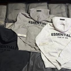 Essential hoodies and sweats