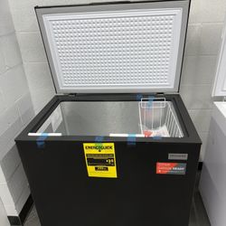 34.5 In. 7 Cu. Manual Defrost Deep Chest Freezer With Adjustable Thermostat In Black 