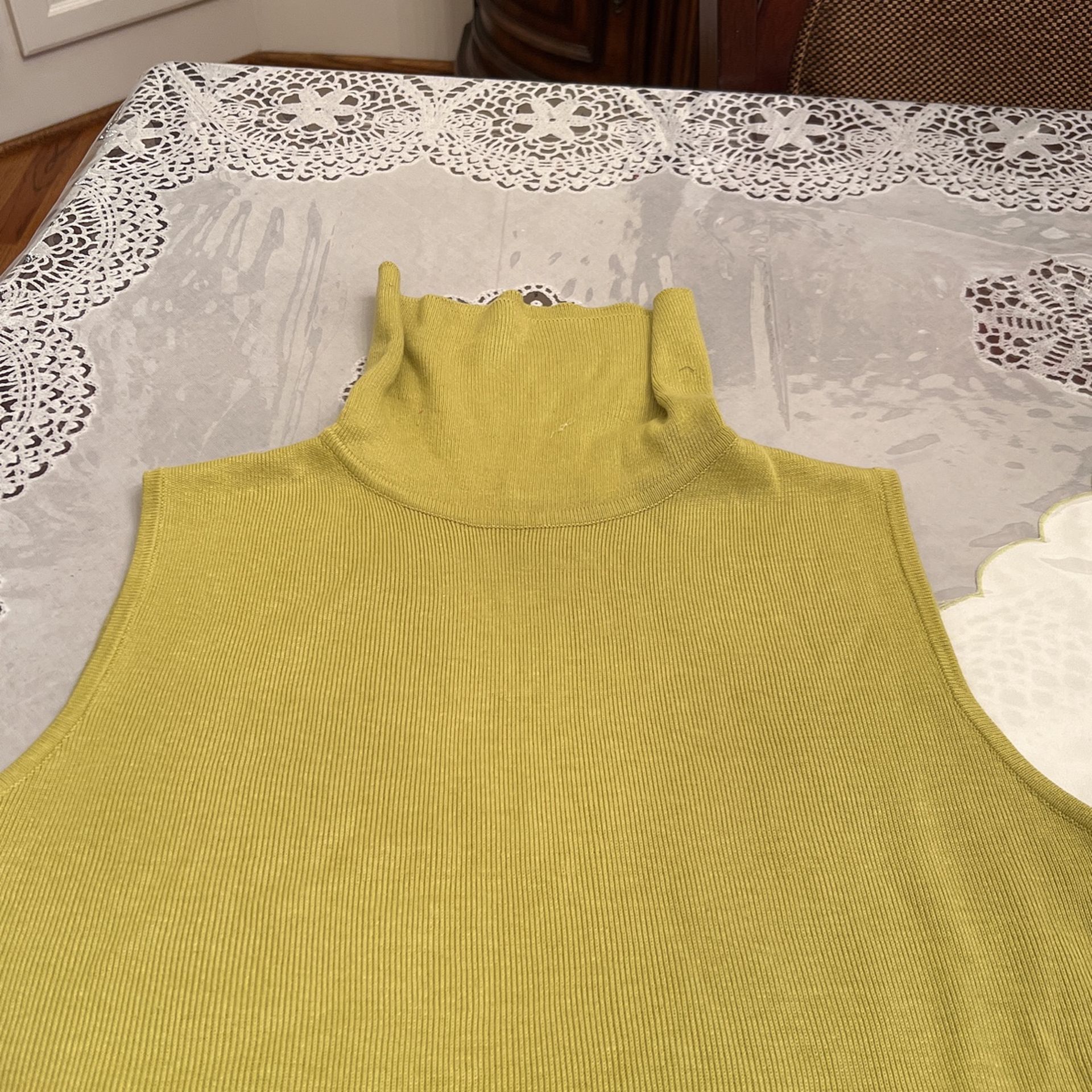 Women’s Turtle Neck Too
