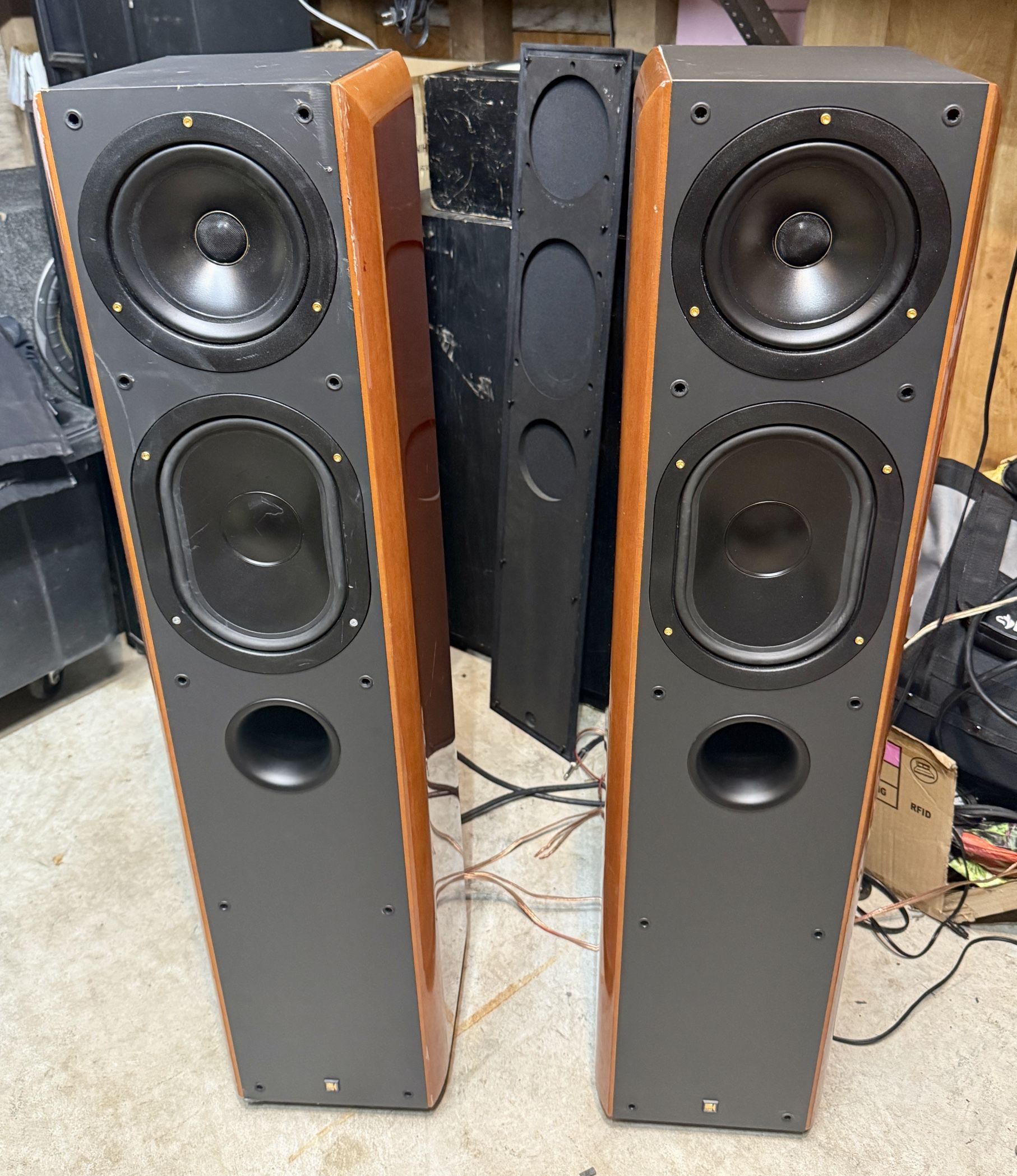 KEF floor standing speakers Model RDM three