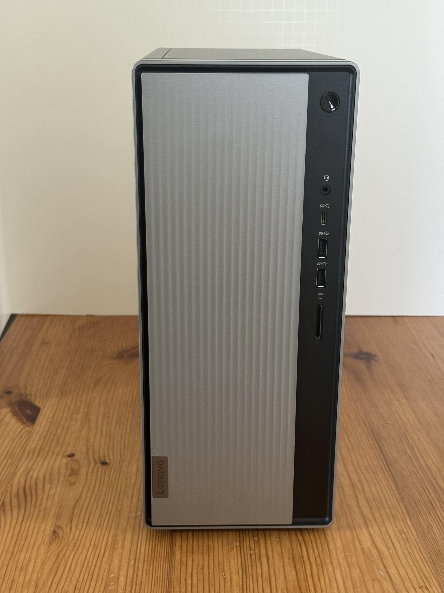 Lenovo IdeaCentre 5 Desktop Win 11 Pro