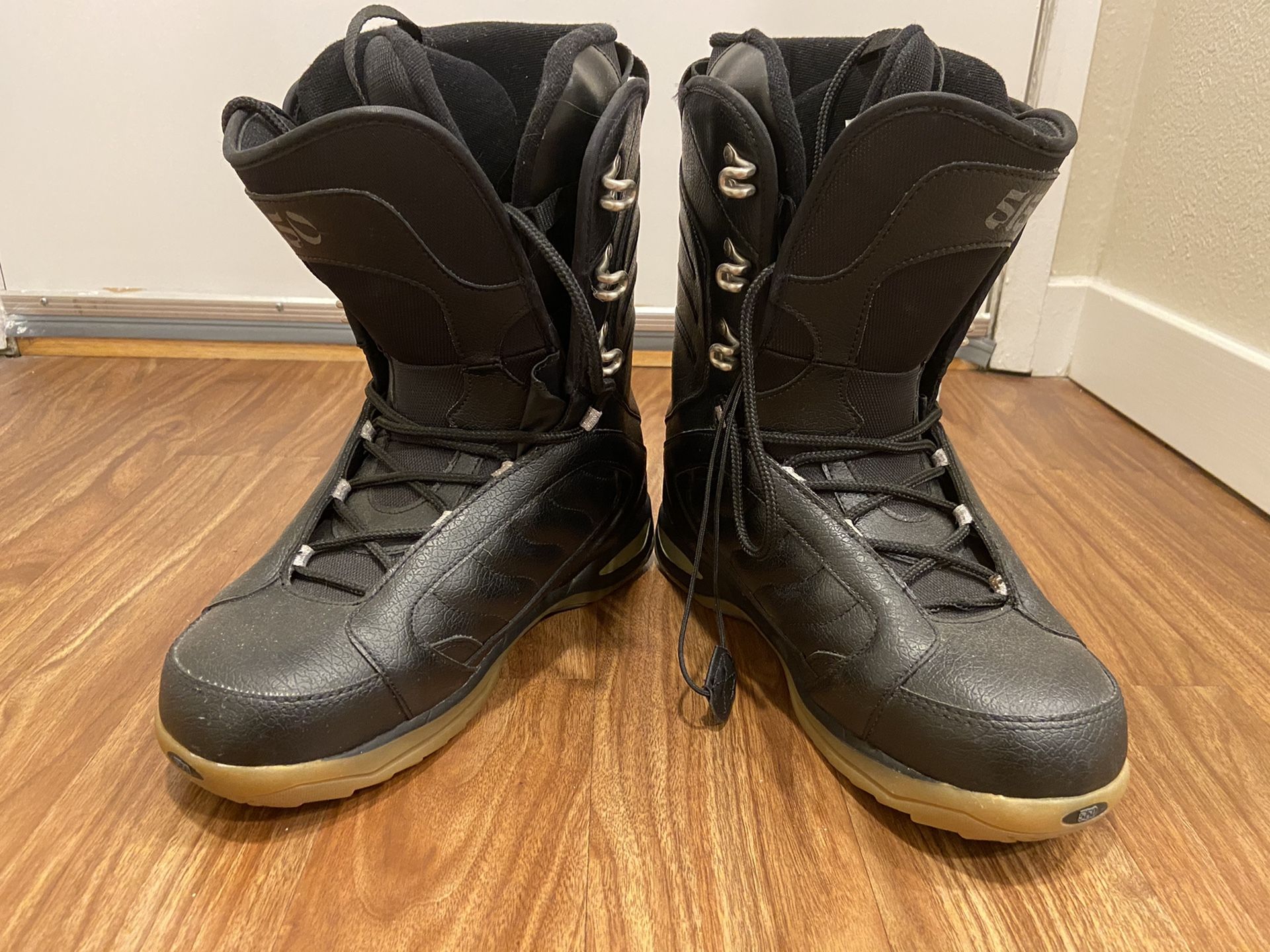 Men’s 5150 Snowboard Boots Size 9 for Sale in Seattle, WA - OfferUp