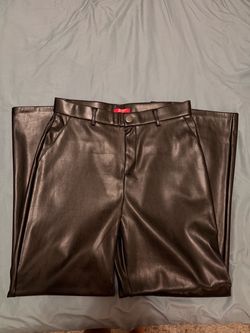 Pantalón negro tipo piel