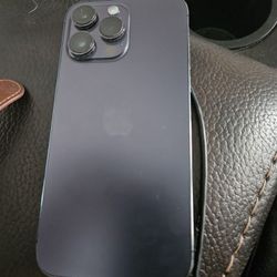IPhone 14 Pro Max 128gb + Apple Watch SE 44mm