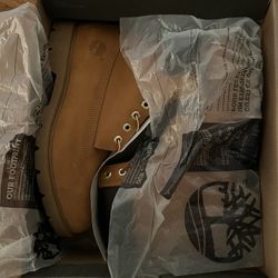 Mens Timberland Size 11.5 (Brand New)