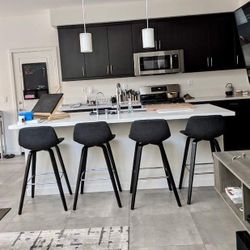 Bar Stools New in Original Packagings Set of 4 Modern Mid Century Design.