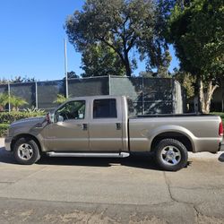 Ford F250 Lariat 6.0 Turbo Diesel