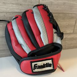 Franklin RTP 2000 8.5 Inch Youth Baseball Mitt