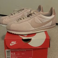 Nike Cortez