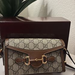 Gucci purse