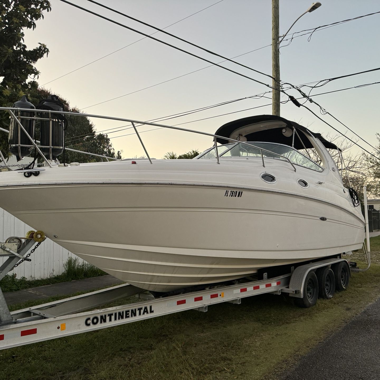 Sea Ray Sundancer 28ft With New Outboards