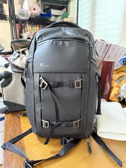 Lowepro FreeLine BP 350 AW Camera Backpack