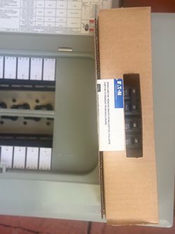Panel Eléctrico, 150 Amp , 20 espacios