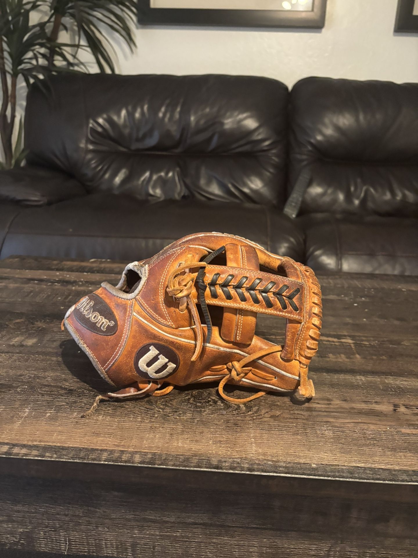Wilson 1785  Pro Stock 11.75 Righty Infield Glove 