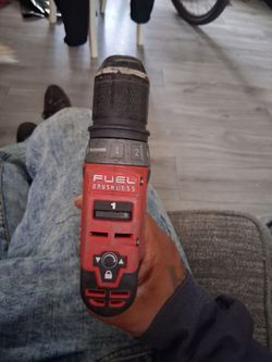 Milwaukee drill driver