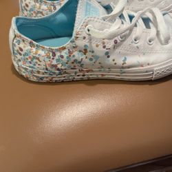 Converse Size 5 Women