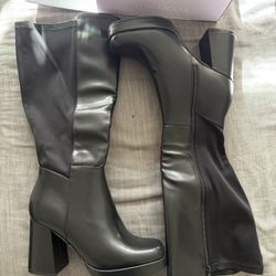 Black Boots Size 10