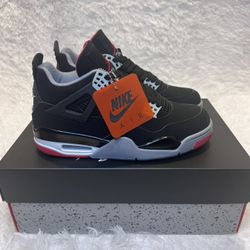 Breds Jordan 4