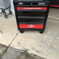 Rolling chest