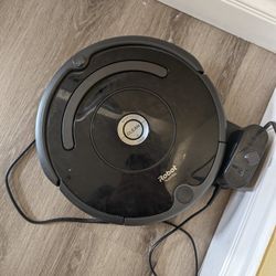 iRobot Roomba 675 Working Perfectly Fine