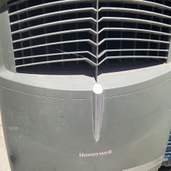 Portable Swamp Cooler New Cost $229