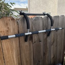 Pull Up Bar 