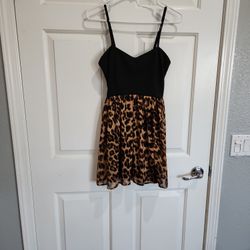 Short Black and leopard dress size small