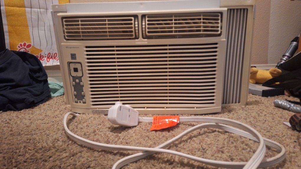 Frigidaire Air Conditioner Window Mount AC Portable
