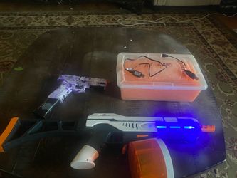 Two gel blaster with chargers and 1 million orbbes