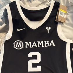 New with tags Nike Gigi Bryant Mamba jersey Small 40 retail $120 Asking $60