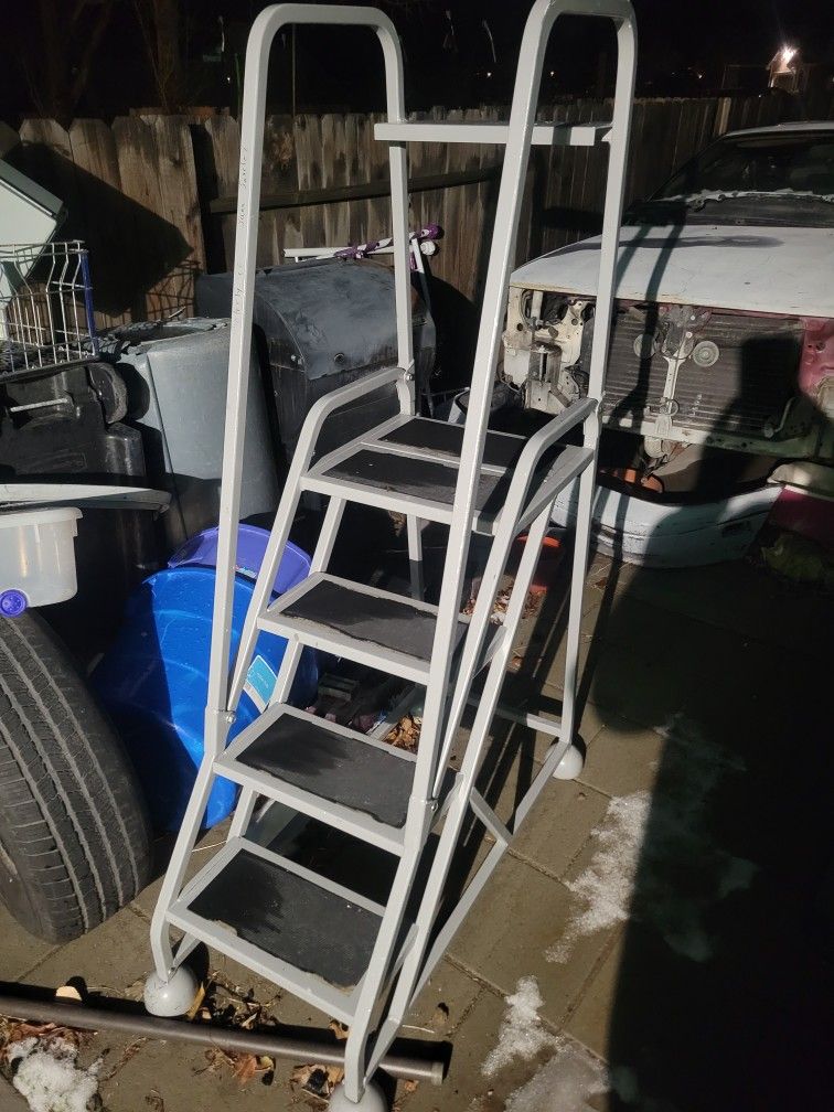 Step Ladder