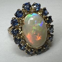 18k Gold opal Sapphire Vintage Antique Ring 