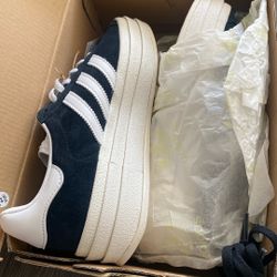 Gizelle Gold Adidas Originals