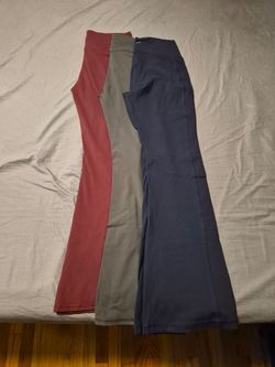 Lot of 3 Flare fabletics Leggings